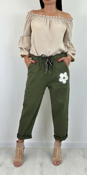 RIBO spodnie luźne  z kwiatkiem  khaki
