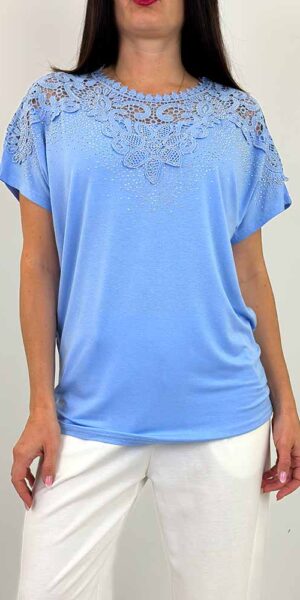 BLUZKA KARINA błękitna z koronką i cekinami